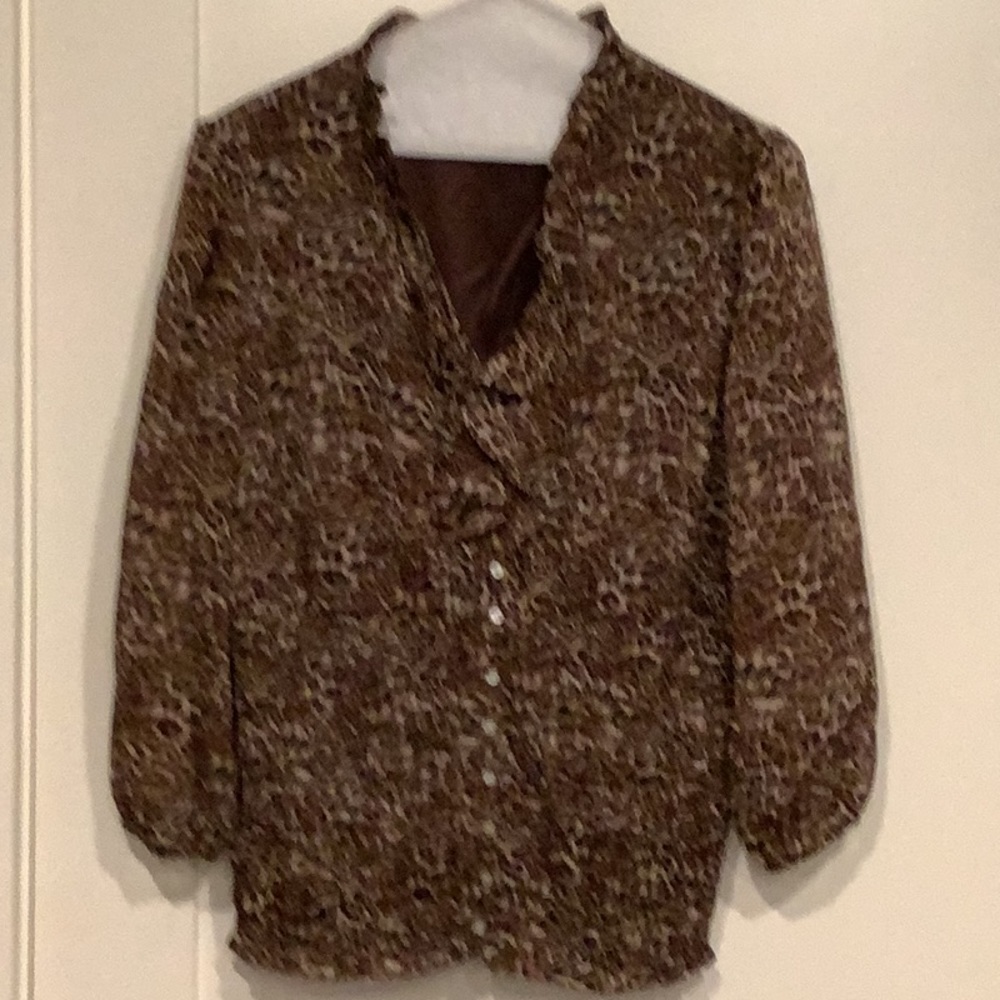 Cato blouse with elastic waist and ruffled collar size XL